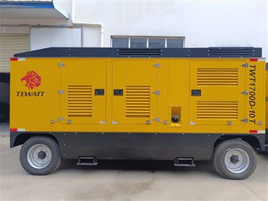 Въздушен компресор с голям обем с ниско налягане